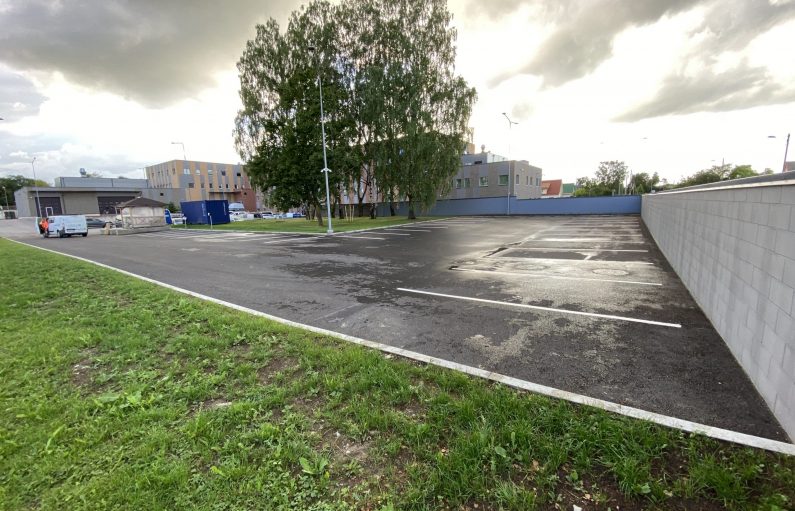 2-Jõhvi politsei parkla